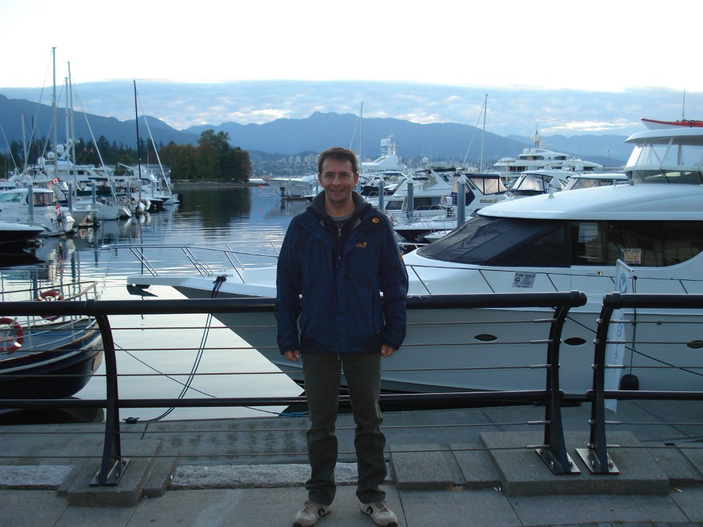 DSC02568.JPG - Unser erster Tag in Vancouver: Sonnenaufgang im Coal Harbour