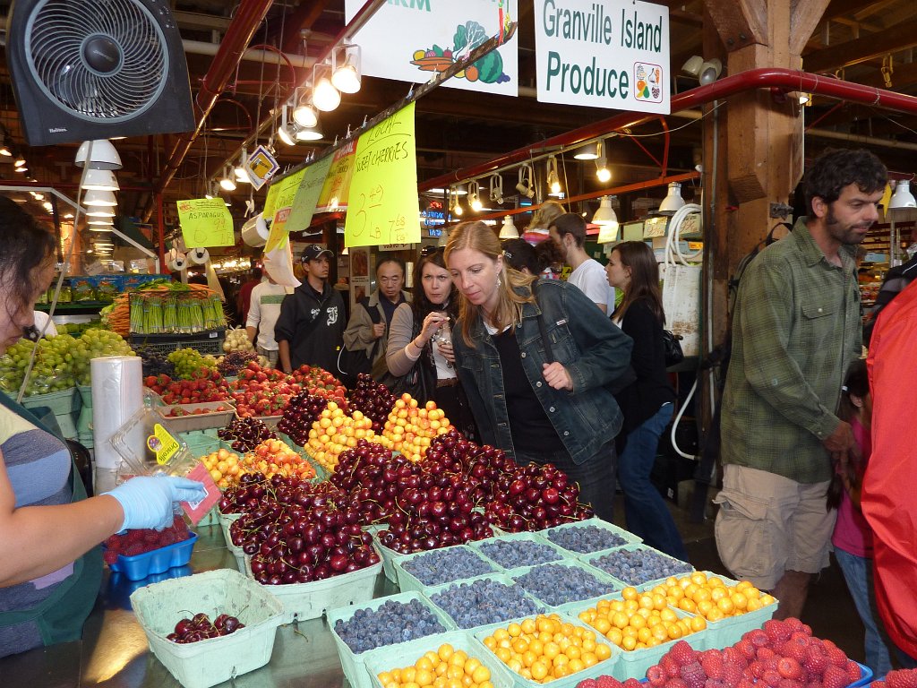 P1000913.JPG - Markthalle in Granville Island im Süden Vancouvers