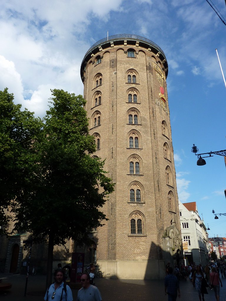 P1050683a.jpg - Der Rundetårn ist ein Turm im Stadtzentrum Kopenhagens